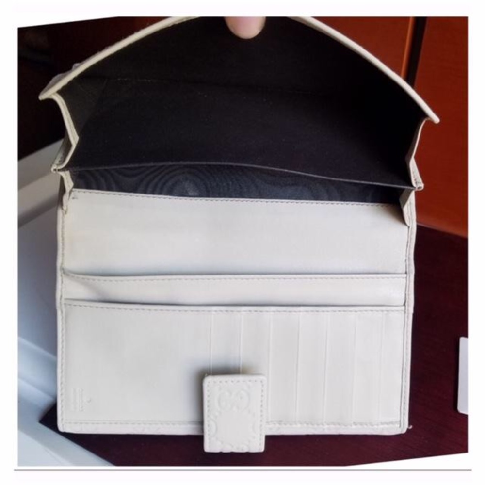 SOLD!!!!!! Gucci Guccissma lamb leather wallet - Picture 4 of 7